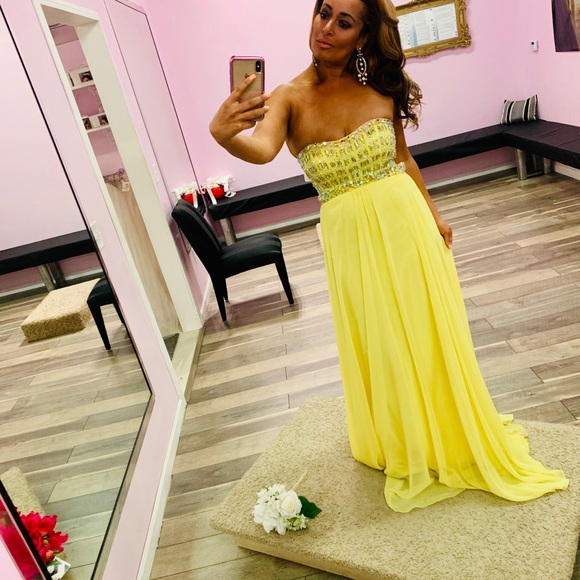 NEW WITH TAGS sunflower strappy dress with train! - Picture 7 of 8